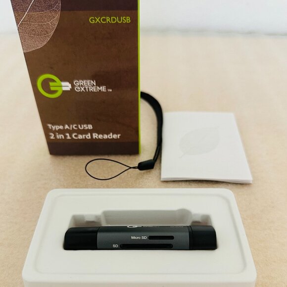 🔗 New🔗 Green Extreme USB 3.0 Type-A and Type-C  2 in 1 Card Reader - Picture 9 of 10